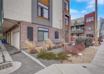 5461 S Prince St 10