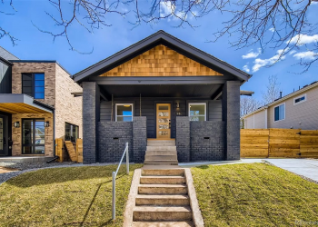 1960 S Marion St - Front House